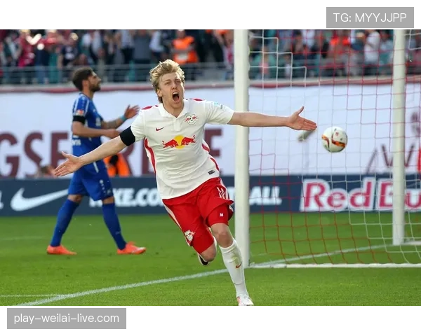 基米希直塞穿透防线：本赛季中场威胁性为何显著提升？