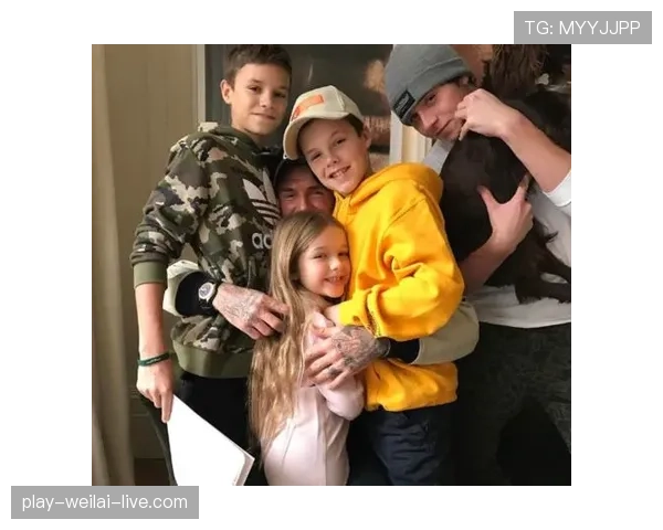 刷到贝克汉姆拎的包，我的房租瞬间没存在感